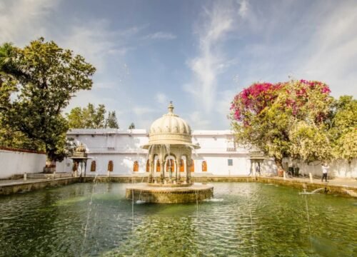 The City of Udaipur: A Jewel on the Palace on Wheels Tour