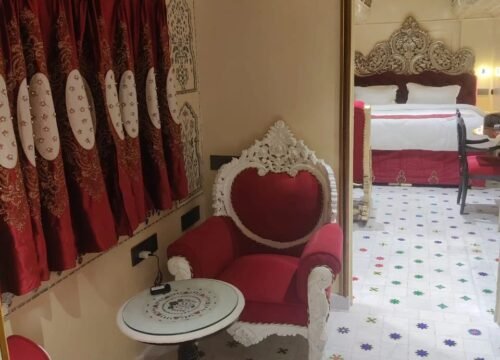 The Presidential Suite Experience on a Train: A Regal Sojourn Aboard the Palace on Wheels
